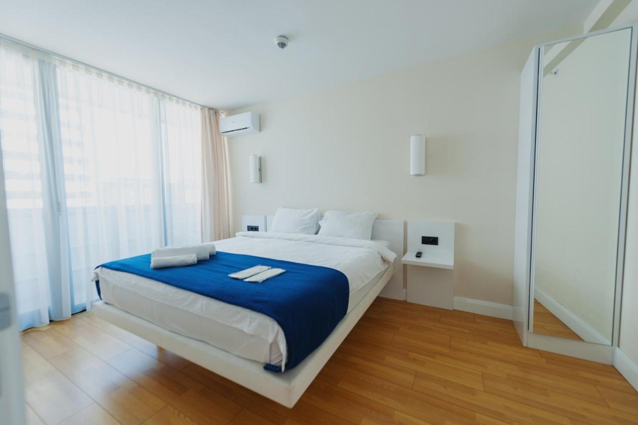 Aparthotel ~ Orbi City ~ Батуми Экстерьер фото