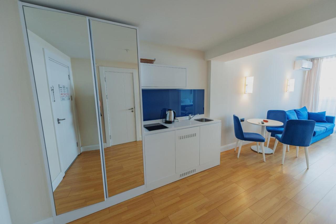 Aparthotel ~ Orbi City ~ Батуми Экстерьер фото